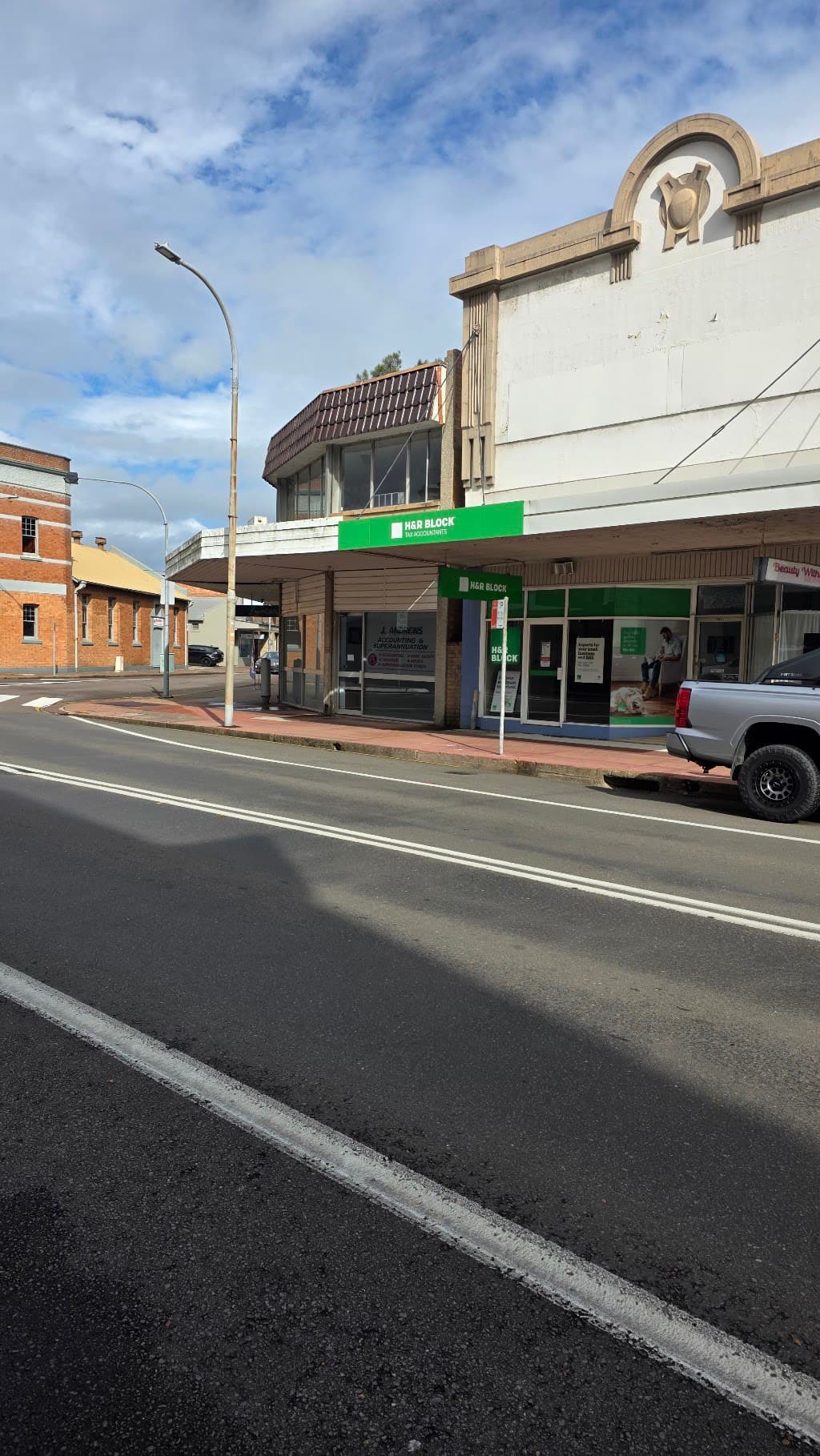 H&R Block Tax Accountants - Maitland